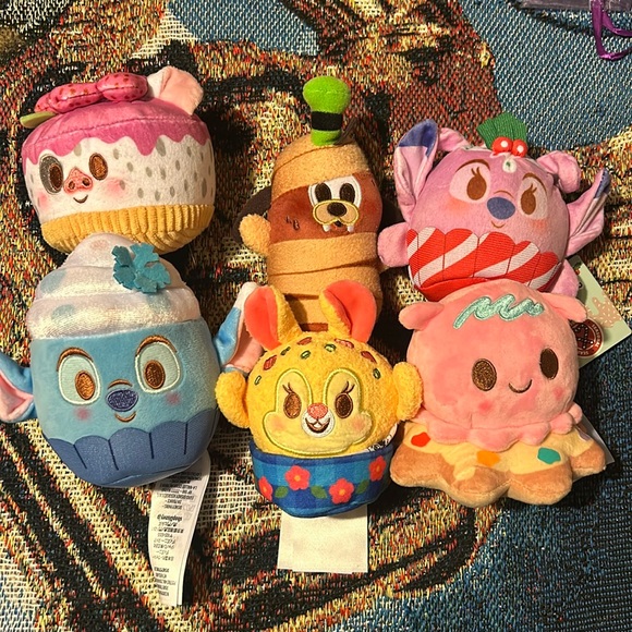 Disney Munchlings Lot of 6 - Picture 1 of 1